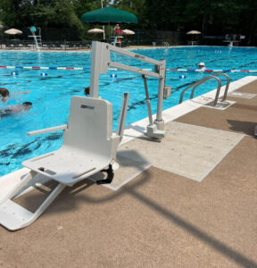 Pool Lift - ADA compliant pool lift by S.R.Smith®